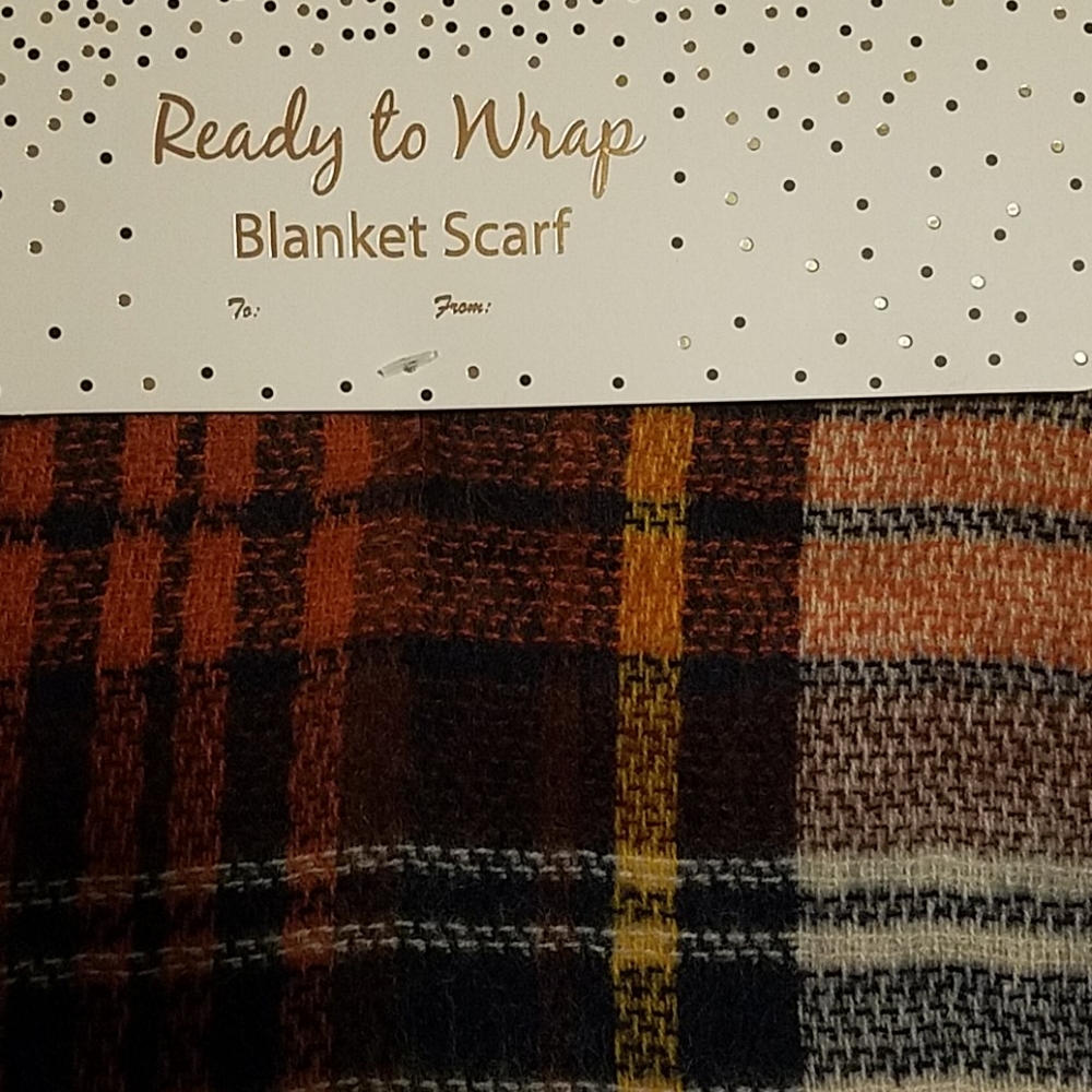 Soft Large Scarf - Picture 4 of 6